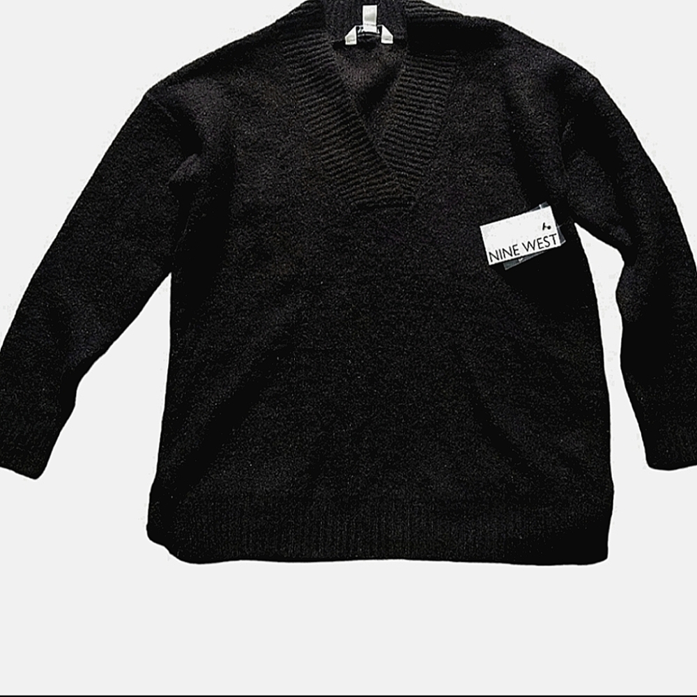 New! Nine west sweater